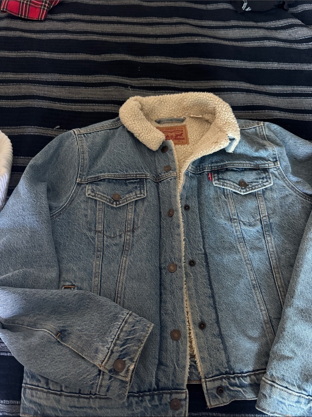Women’s Levi's Sherpa-Lined Denim Jacket in Light Blue size large